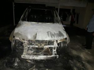 Penyerang Mapolres Dharmasraya Berinisial EFA dan ES