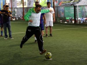 Ketika Menaker dan Dirut BPJS TK Tanding Futsal