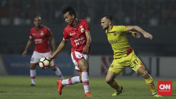 Ilija Spasojevic (kanan) bersahabat dengan Marko Simic.