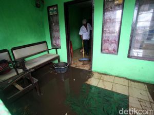 Sisa-sisa Banjir Jatipadang