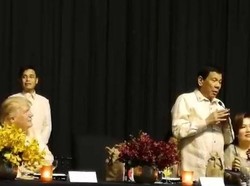 Diminta Trump, Duterte Nyanyi di KTT ASEAN
