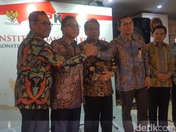 Ketua MK, Ketua MPR dan Pimpinan KPK Hadiri Festival Antikorupsi