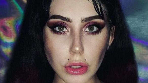 Foto: Wanita Ini Mirip Banget Lady Gaga dan Buat Netizen Bingung