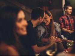 Kapan Pendekatan dan Rayuan Berubah Jadi Pelecehan Seksual?