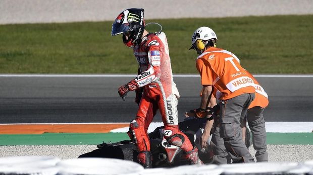 Jorge Lorenzo sempat berang, tapi enggan menyalahkan Dani Pedrosa.