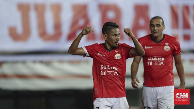 Ramdani Lestaluhu sudah melepaskan tiga tembakan di babak pertama.