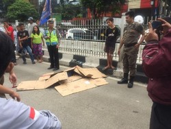 Menyeberang Jalan, Pria Tertabrak TransJ di Duren Tiga