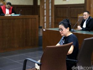 Hakim Nyatakan Miryam Haryani Terima Aliran Duit e-KTP Hakim Nyatakan Miryam Haryani Terima Aliran Duit e-KTP