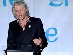 Protes Aung San Suu Kyi, Bob Geldof Kembalikan Penghargaan