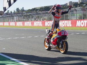 Marquez: 27,5 Crash Menuju Tangga Juara Dunia Marquez: 27,5 Crash Menuju Tangga Juara Dunia
