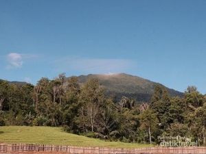 Butuh yang Segar-segar? Kaki Gunung Ini Bisa Jadi Obatnya