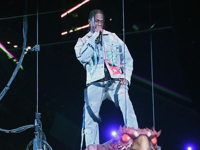 Tak Seperti Travis Scott, 7 Artis Ini Mogok Nyanyi Saat Penonton Rusuh