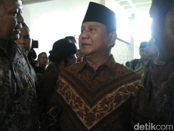 Prabowo Ziarah ke Imogiri, Gerindra: Beliau Trah Sultan HB II