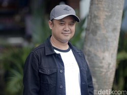 Bawa Sisi Lain Chrisye di Film, Sutradara Rangkum Cerita dari Tiga Periode