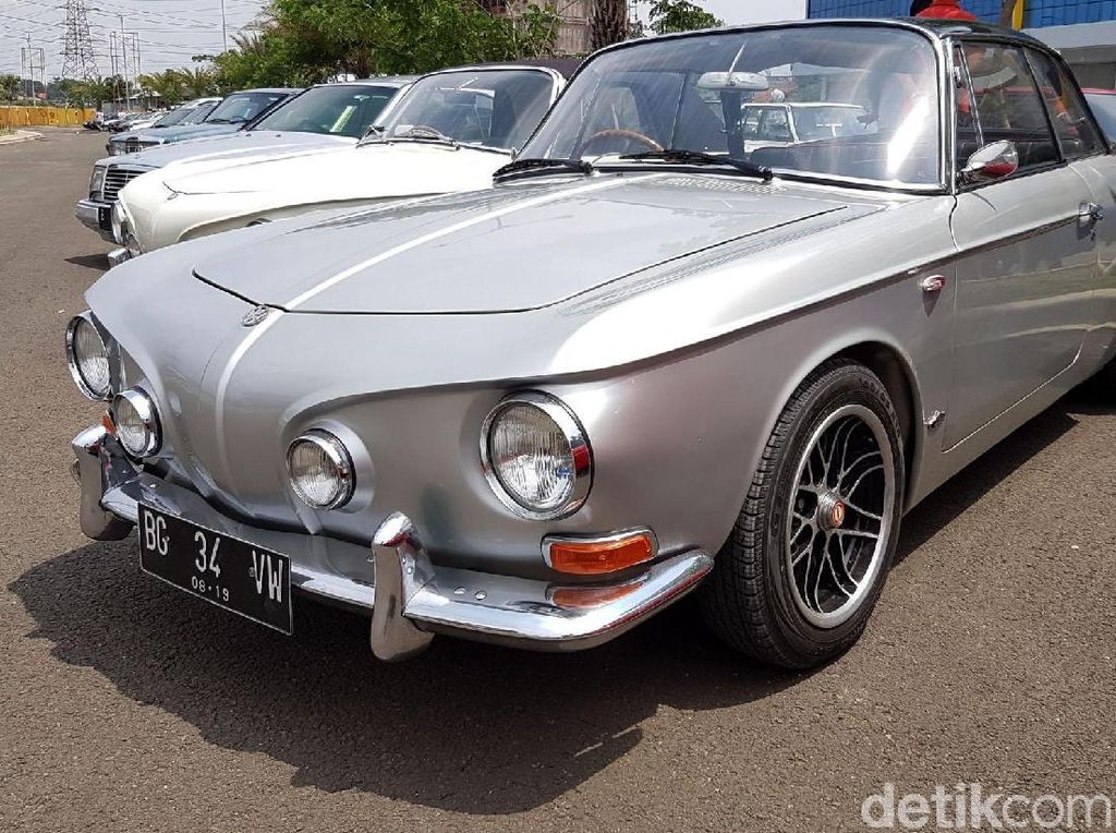 VW Karmann Ghia Type 34, Mobil Buatan Tangan Nan Langka VW Karmann Ghia Type 34, Mobil Buatan Tangan Nan Langka
