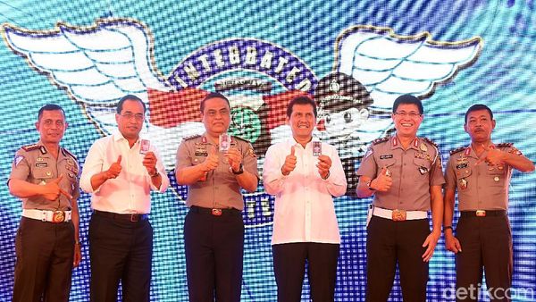 Wakapolri Resmikan Sistem Pelayanan BPKB Online