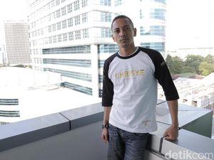 Adu Akting dengan Vino G Bastian dalam Chrisye, Ini Kesulitan Fauzi Baadila