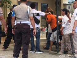 Prarekonstruksi Penembakan dr Letty, dr Helmi Diteriaki Hukuman Mati