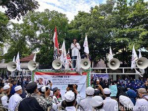 Orasi di Depan Massa, Kiwil: Ayahanda Buni Yani Menyatukan Kita