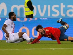 Bikin Isco Cedera, Bek Kosta Rika Ini Minta Maaf Bikin Isco Cedera, Bek Kosta Rika Ini Minta Maaf