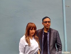 Shinta Baby dan Shandy Tumiwa Berencana Nikah di Tanah Suci