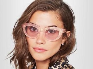 Stylish Saat Liburan dengan 5 Kacamata Cat Eye Seperti yang Dipakai Selebgram Stylish Saat Liburan dengan 5 Kacamata Cat Eye Seperti yang Dipakai Selebgram