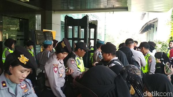 Ketatnya Pengamanan Sidang Vonis Buni Yani