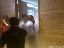 Alarm Meraung 2 Kali, Api Berasal dari Ruang AHU Gedung DPR