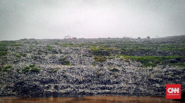 Solusi Risma Atasi Sampah Jakarta