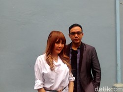 Kekasih Baru Masuk Katalog Alexis, Sandy Tumiwa Anggap Hoax