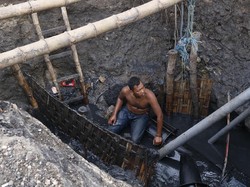 Bupati Lamongan Janjikan Air PDAM Mengalir Besok Malam