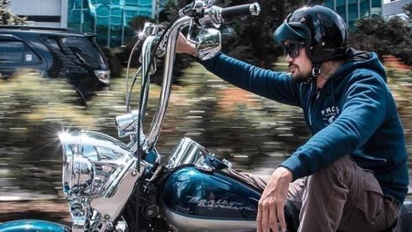 Tora Sudiro Klepek-klepek dengan Suara Harley