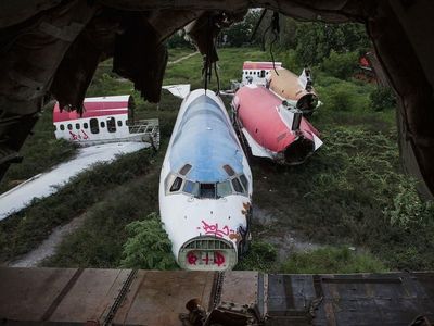 Foto: Orang-orang yang Tinggal di Kuburan Pesawat
