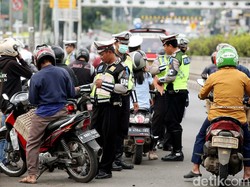 Polisi Dilarang Tilang Manual, Razia di Jalan Masih Perlu?