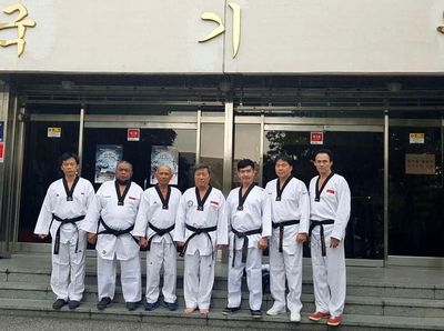 Enam Master Uji Kenaikan DAN di Korea Selatan