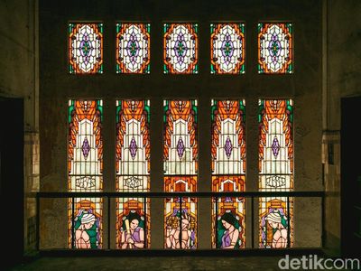 Foto: Terbengkalai, Gedung Tua Ini Malah Menjadi Tempat Motret