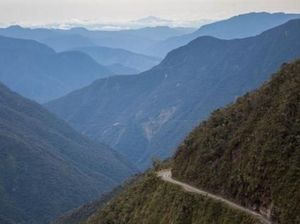 Foto: Ini Jalan Paling Mematikan di Dunia