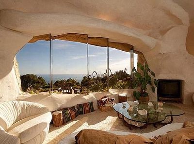 Bukan Rumah Jaman Now, Ini Rumah Zaman Batu