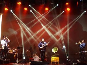 Ini Momen Terakhir Payung Teduh Sebelum Is Pamit Mundur