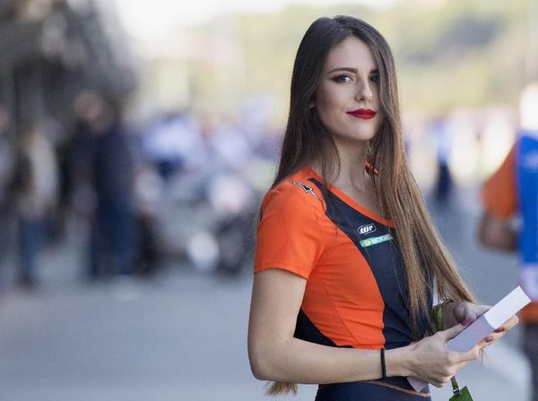 Yang Tersisa dari MotoGP Valencia: Terlena Kecantikan Grid Girl