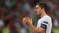 Robert Lewandowski jadi pahlawan kelolosan Polandia ke Piala Dunia 2018. Dia melesakkan 16 gol di sepanjang fase grup, yang menjadikannya top skorer babak kualifikasi Zona Eropa. (Laurence Griffiths/Getty Images)