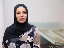 Soal Umi Pipik, Dewi Sandra: Saya Nggak Kebayang Ada di Posisi Beliau