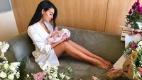 Georgina melahirkan anak dari hubungannya dengan Cristiano Ronaldo beberapa bulan lalu. Anak perempuan itu diberi nama Alana Martina (dok Instagram)