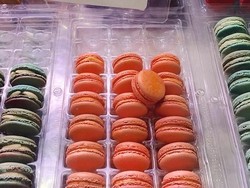 Unik! Macarons Ini Punya Sensasi Gurih dengan Bubuk Rasa Cheetos