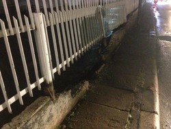 Beton Proyek LRT Lepas dari Crane di Tebet, Timpa 1 Mobil