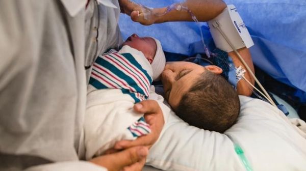 Haru! Momen Melahirkan Ibu yang Didiagnosis Kanker Saat Hamil