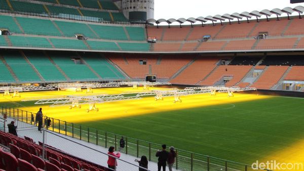 Foto: Fans AC Milan dan Inter Milan Wajib ke Sini, Wajib!