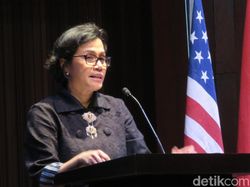 Terharu, Sri Mulyani Berkaca-kaca Kenang Sang Ibu