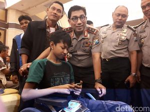 Tim Cyber Patrol Polda Jatim Awasi Medsos Saat Pilkada 2018 Tim Cyber Patrol Polda Jatim Awasi Medsos Saat Pilkada 2018
