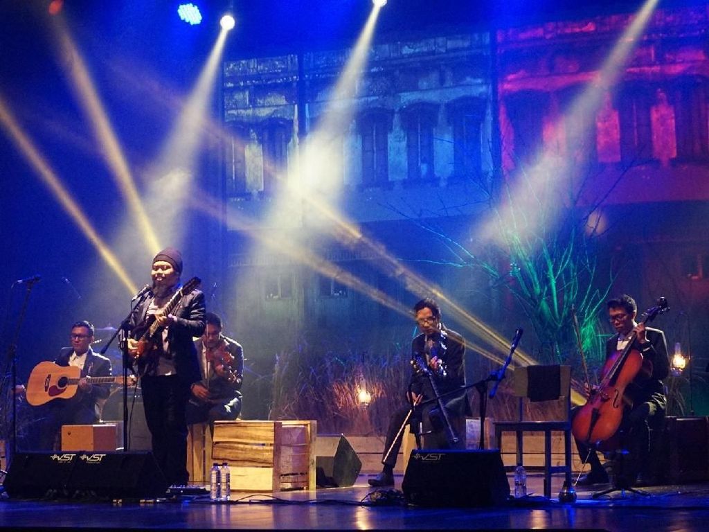 Payung Teduh Tegaskan Tak Akan Cari Vokalis Pengganti Payung Teduh Tegaskan Tak Akan Cari Vokalis Pengganti